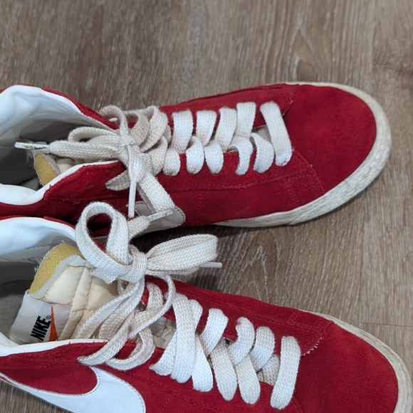 Nike Blazer High Suede Varsity Red Trainers Mens Size 8.5 (344344-611) Pre-Owned